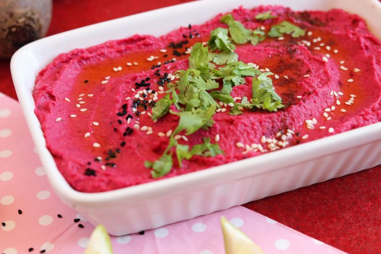 Rote Beete Hummus Einfach Lecker Und Pink Dailyvegan