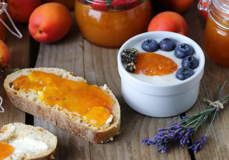 Sommerliche Aprikosen-Lavendel-Marmelade - Dailyvegan - Auf&amp;#39;s Brot