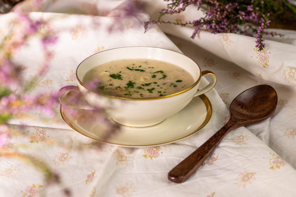 Eine cremige Pilzsuppe ist schnell und einfach gekocht. So auch meine Schopftintlingsuppe.