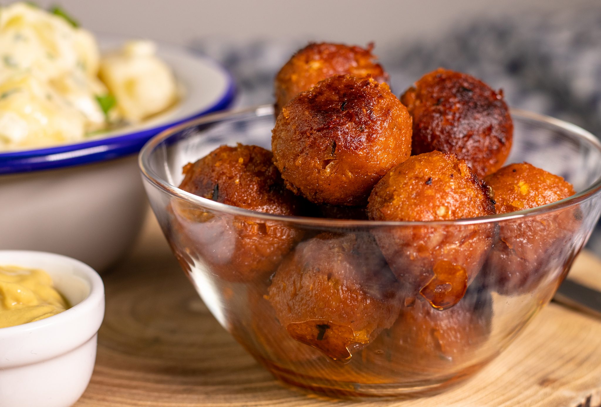 Hackbällchen, Mini Bouletten, Mini Frikadellen - vegan - Dailyvegan