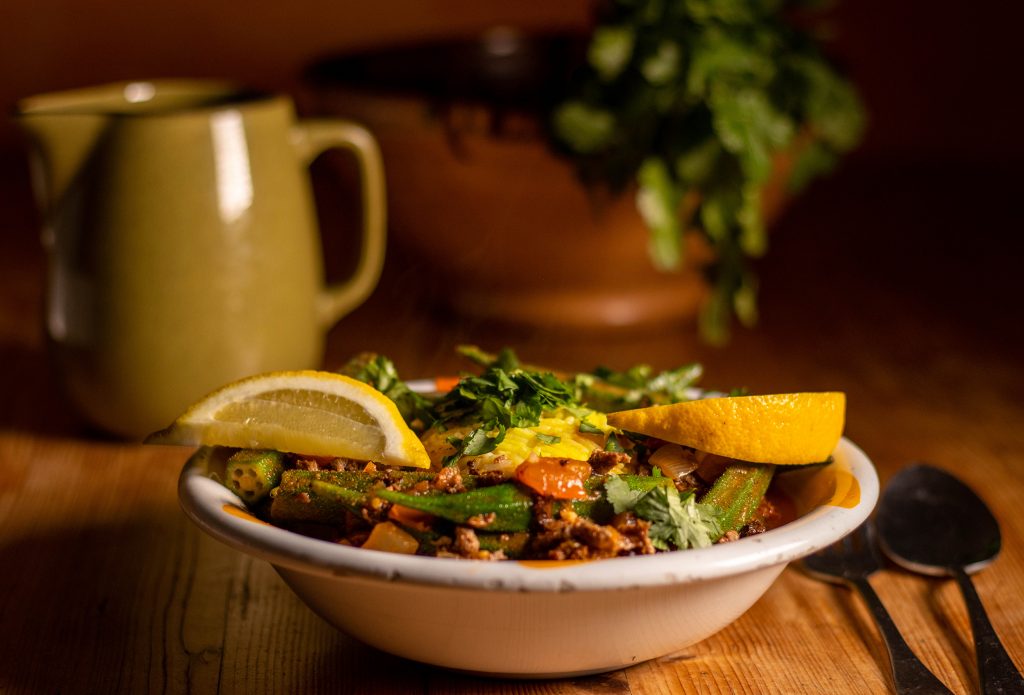 Für das Ragout-Vleisch nutze ich Soja mit festem Biss, schön scharf angebraten und authentisch gewürzt.