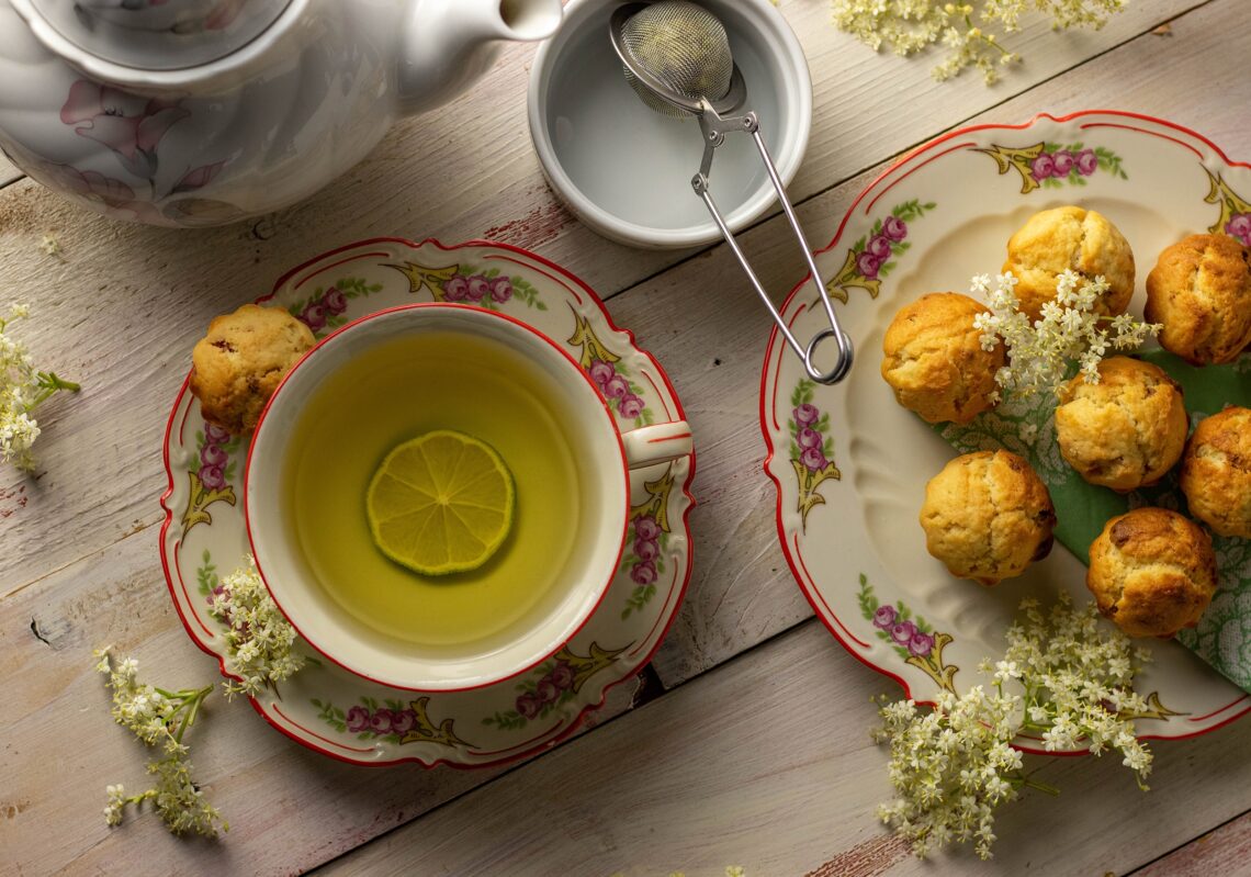 Elderflower tea – foraged and dried at home