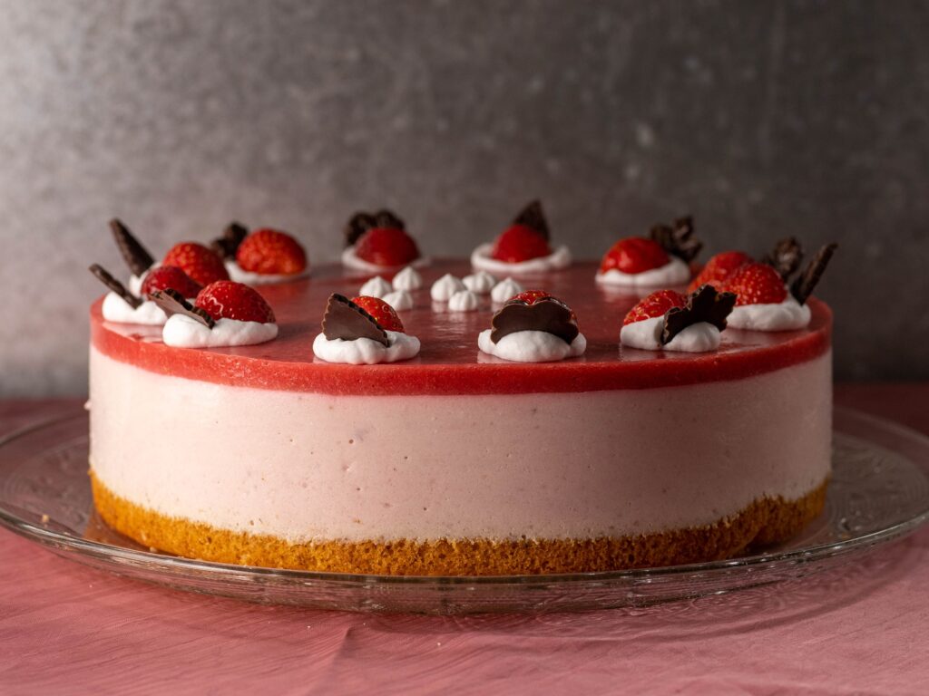 A simple cake with strawberries, purely plant-based