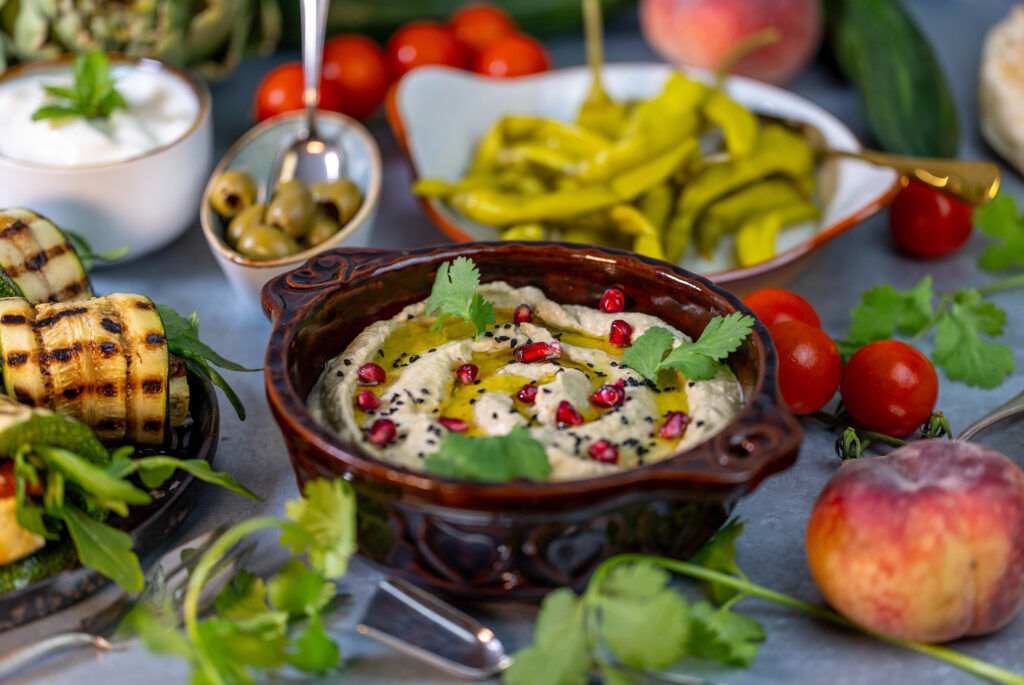 In Baba Ganoush befinden sich Aubergine und Sesam, beides sehr gesund. Diese Creme ist also nicht nur lecker, sondern auch sehr gut für Dich.