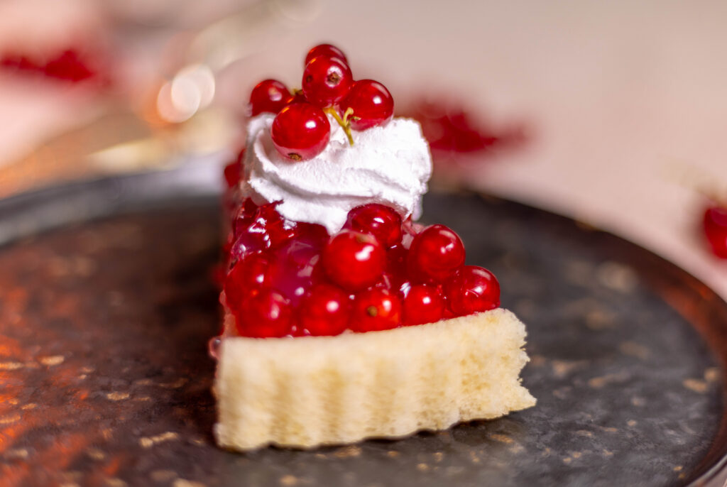 Dieser Johhannisbeerkuchen ist ein saftiger, saisonaler Sommerkuchen