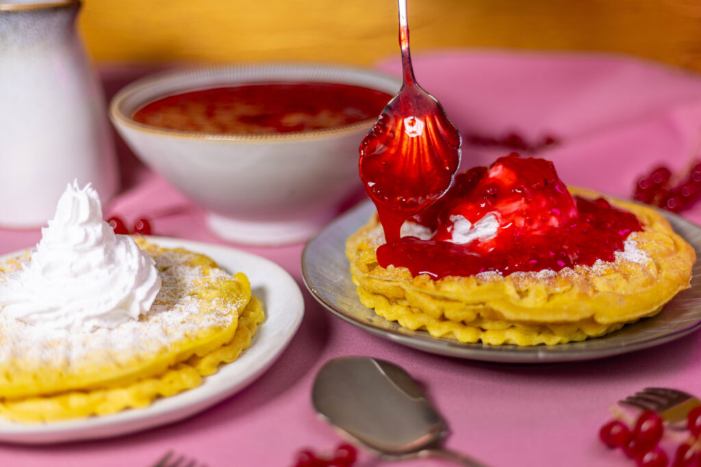 Ich freue mich Deine Zitronenwaffeln mit Johannisbeerkompott zu sehen, wenn Du dieses Rezept ausprobierst!