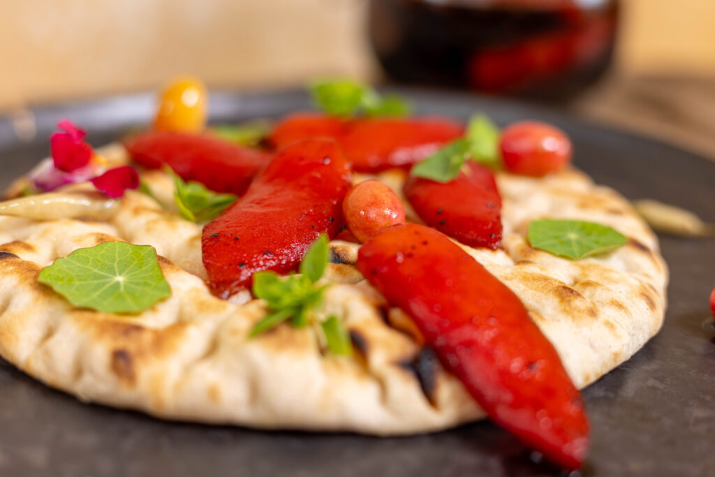 Jetzt ausprobieren und veganen Thunfisch ganz einfach aus Tomaten selber machen.