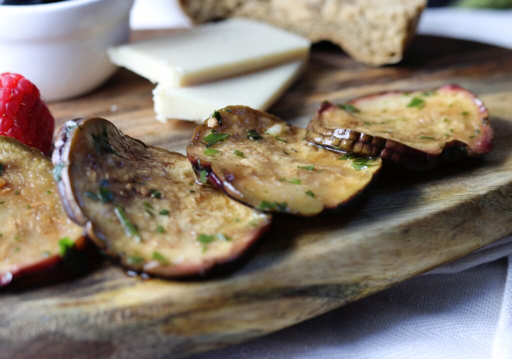 Fresh and juicy and easy to prepare: pickled eggplants