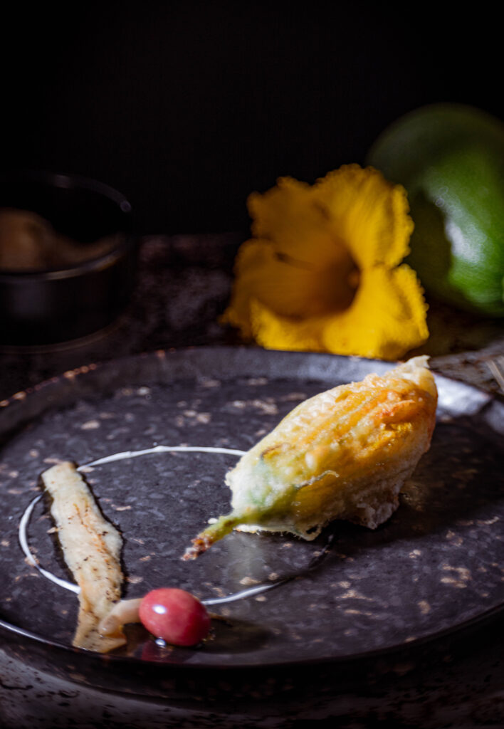 Zucchiniblüten mit Anchovies und Mozzarella - vegan