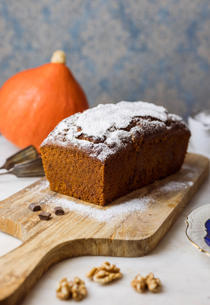 Herbstlich gewürzt mit Zimt, Nelken, Muskat und Orangenschale ist mein Pumpkinbread eine echte Abwechslung zu gewöhnlichen Kastenkuchen.