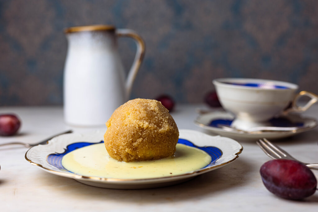 Mein Rezept für Zwetschgenknödel ist nicht schwer.