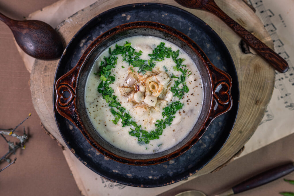 Schopftintlinge haben ein einzigartiges Aroma, das hervorragend in eine Suppe passt.