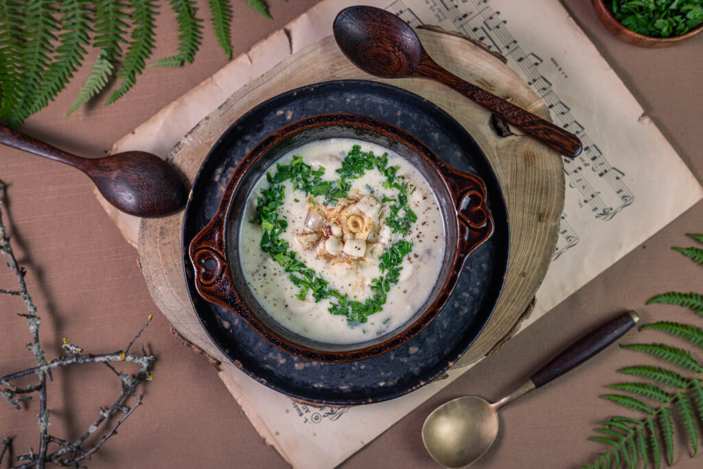 Köstliche Cremesuppe vom Schopftintling - vegan