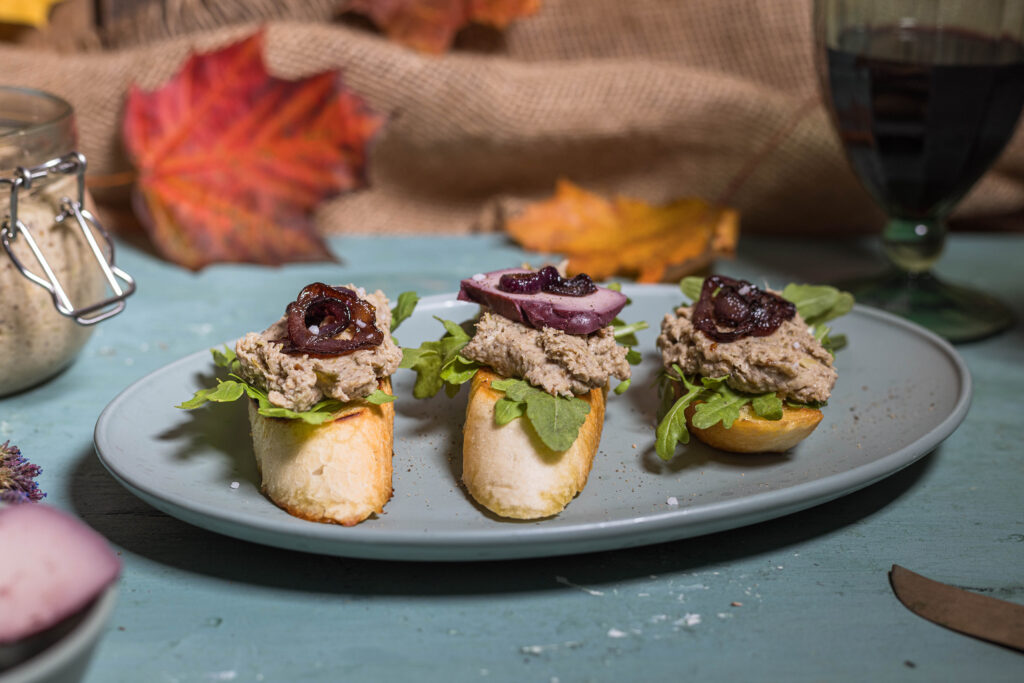 Meine vegane Variante einer klassischen Paté besticht durch den intensiven, erdigen Geschmack der Steinpilze.