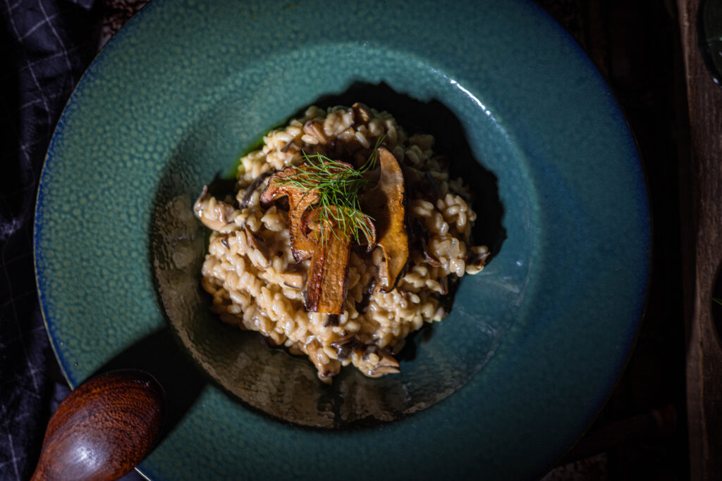 In diesem Rezept mache ich ein original italienisches Steinpilz-Risotto mit frischen Steinpilzen.