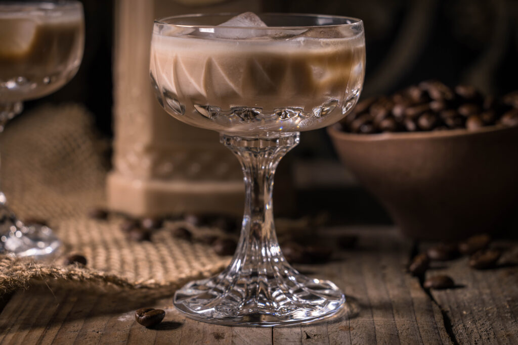 Selbstgemachter, veganer Baileys heitert jede Runde auf