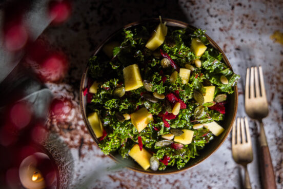 Grünkohlsalat ist der perfekte Wintersalat