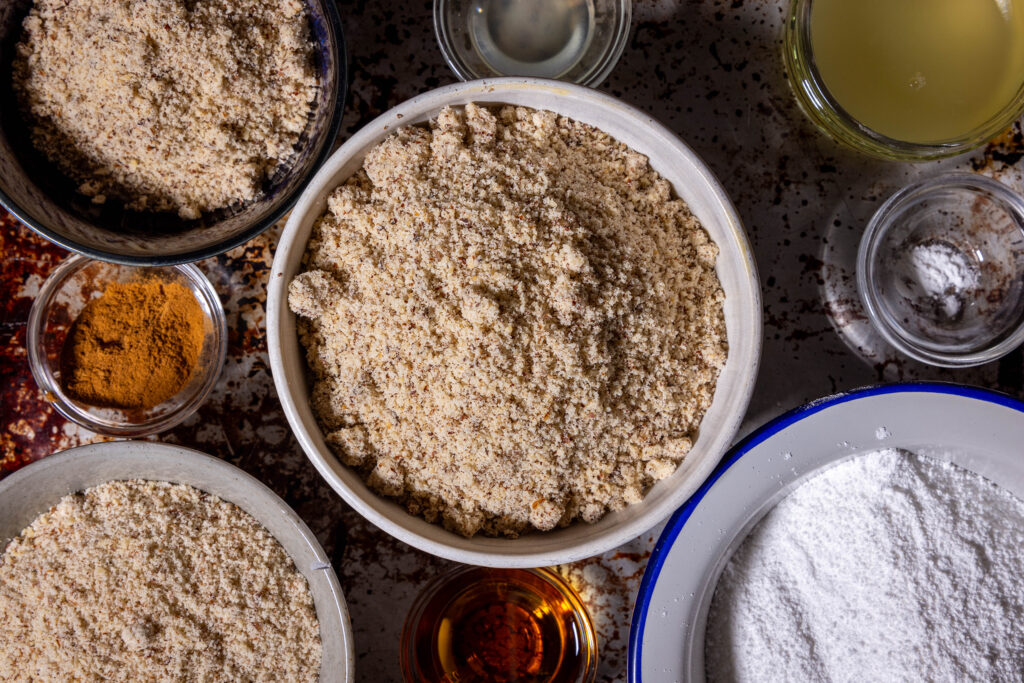 1. Vegane Zimtsterne mit pflanzlichem Eischnee: alle Zutaten.