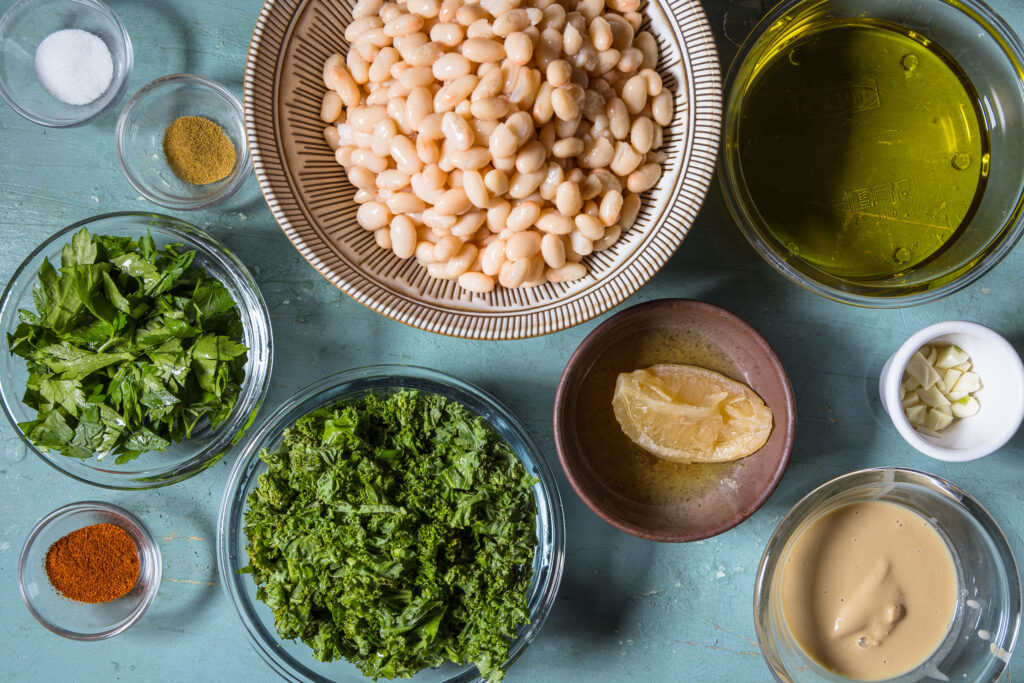 Alle Zutaten für Grünkohlhummus.